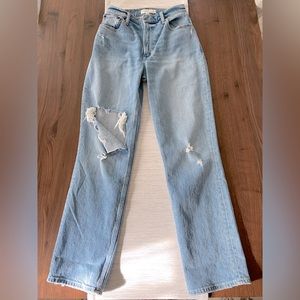 Abercrombie Women’s 90’s Ultra High Rise Jeans in “light ripped wash”, size 26/2